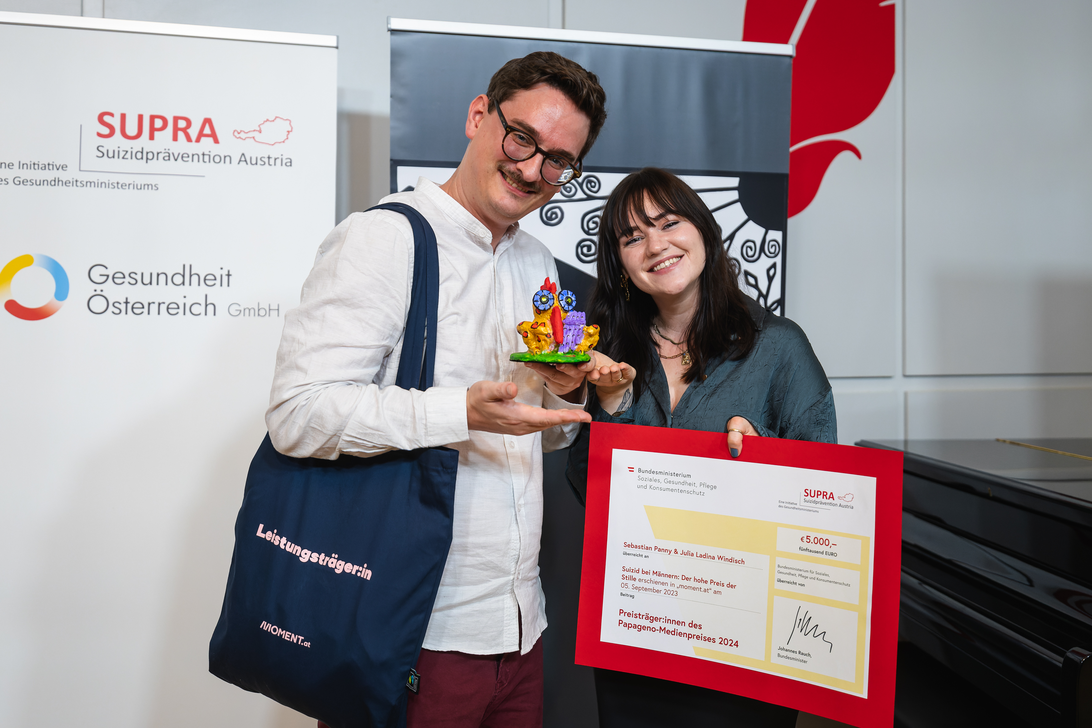 Gewinner des Medienpreises Sebastian Panny und Julia Ladina Windisch 