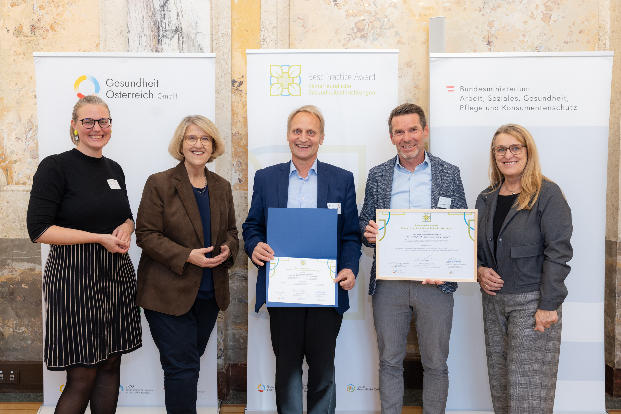 Ausstieg aus fossilen Energieträgern – Seniorenheim Sankt Raphael GmbH. Best Practice Award.