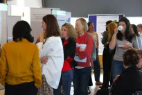 8. FrauenGesundheitsDialog: Teilnehmende beim Posterwalk
