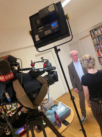 Klaus Ropin, Leiter des FGÖ, im Interview mit dem ORF. Foto: © GÖG