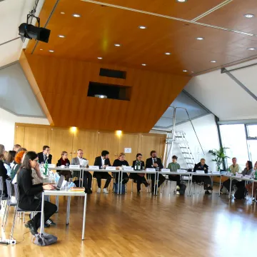 Sitzung des GÖG-Beirats für Bevölkerungsbeteiligung: Vertreter:innen diskutieren über Partizipation und Chancengerechtigkeit im Gesundheitssystem.