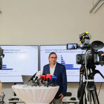 Pressekonferenz Drogenbericht Foto: Sonja Bachmayer 