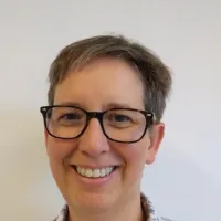 Porträtfoto von Birgit Trukeschitz.