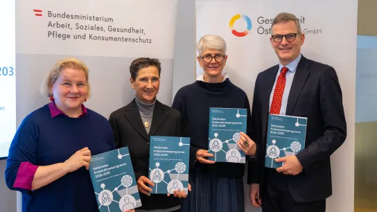 Pressefoto zur Präsentation des Nationalen Krebsrahmenprogramms 2026–2035 mit den Sprecher:innen.